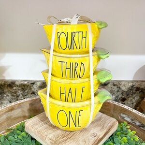 NWT Rae Dunn Lemon Measuring Cups